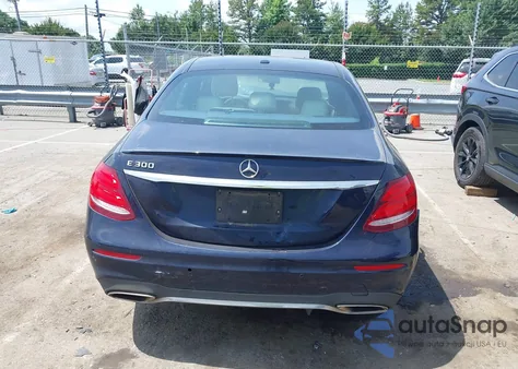 2017 Mercedes-Benz E 300 из США, поврежденный, VIN WDDZF4JB3HA155487